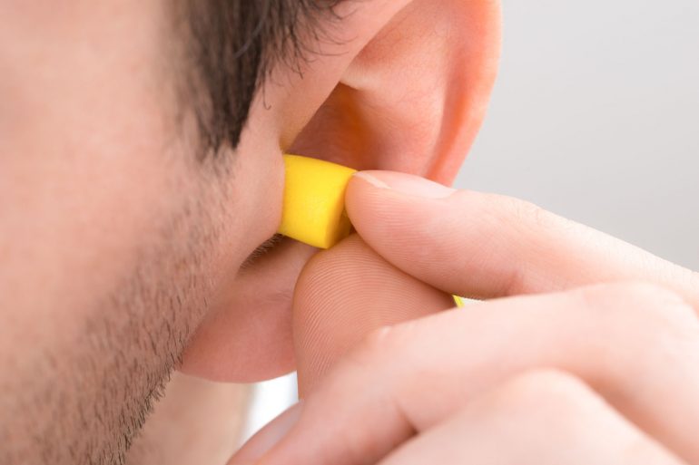 How to use earplugs
